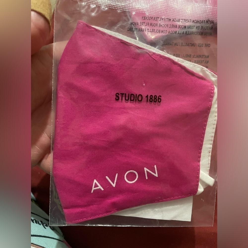 😷 AVON FACE MASK Fashion With Filter Pocket Limited Edition Rare Old Stock